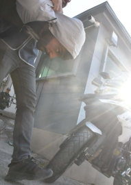 Çocuklarının boğazına bıçak dayayan babaya tahliye