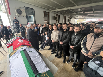 Silahlı kavgada ölen futbolcu toprağa verildi