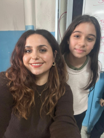 Silinen koridoru kirletmemek için ayakkabılarını çıkarıp sınıfına kadar yürüdü / Ek fotoğraf