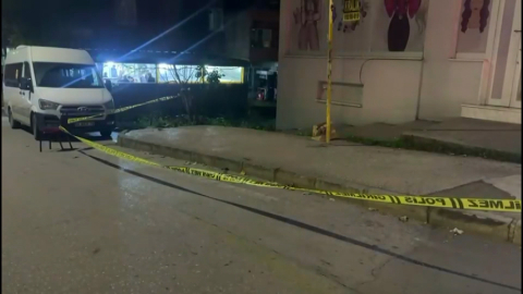 Bursa’da iki grup arasındaki silahlı kavgada yoldan geçen kişi yaralandı