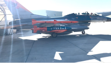 F-16'dan atılan ASELSAN KGK-84 Kanatlı Güdüm Kiti, hedefi tam isabetle vurdu