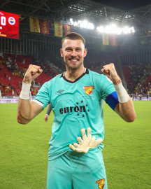 Göztepe'de kaleci Lis ilki yaşadı