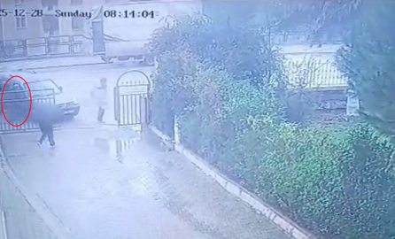 Binmek istediği hafif ticari araca otomobilin çarptığı kazada yaralandı