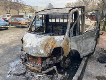 Hurda araçta çıkan yangında öldü