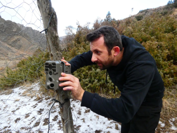 Aile hekimi, fotokapanlar ve dronla yaban hayatını takip ediyor