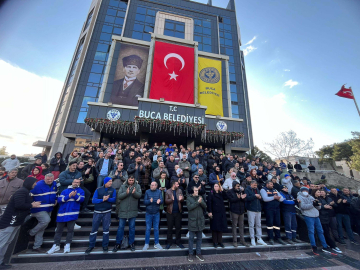 Buca'da maaşlarını alamayan işçiler eylemde