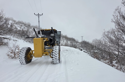 Elazığ’da kapanan köy yolları yeniden ulaşıma açıldı