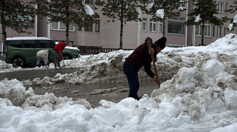 Karabük'ün yükseklerinde kar kalınlığı 2 metreye ulaştı