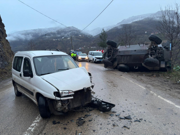 Ordu’da zırhlı askeri araç ile hafif ticari araç çarpıştı