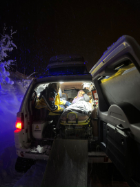 Amasya’da tansiyon hastası, paletli ambulansla hastaneye yetiştirdi