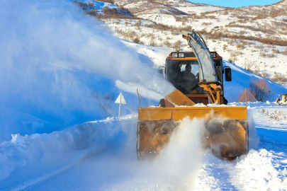 Bingöl'de 95 köy yolu kardan kapalı