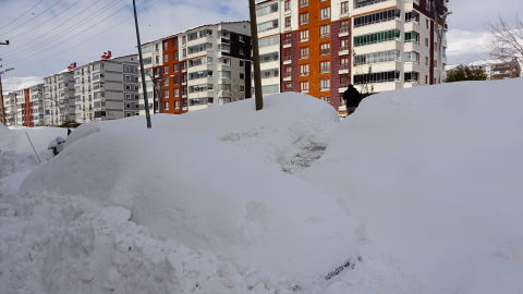 Bitlis'te yağış durdu; termometreler eksi 17 dereceyi gördü