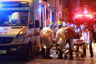 Hong Kong'da yangın: 1 ölü, 8 yaralı