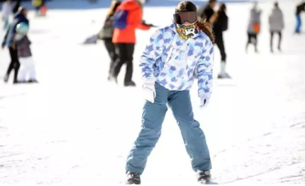 Uludağ'da kayak öğrenmenin saati 4 bin TL