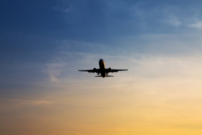 Hollanda'da kar yağışı nedeniyle 500 uçuş iptal edildi