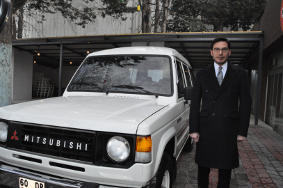 'Efsane Vali'nin restore edilen makam aracını, oğlu Başkan Yazıcıoğlu kullanacak