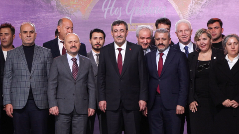 İstanbul - Cumhurbaşkanı Yardımcısı Cevdet Yılmaz: İstanbulumuz da 100 bin sosyal konutu inşa edeceğiz