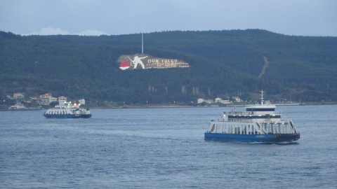 Bozcaada ve Gökçeada’da feribot seferlerine fırtına engeli