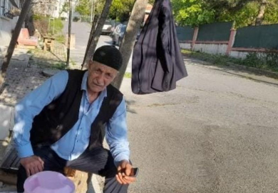 İstanbul - Arnavutköy'de cami avlusunda silahlı saldırıya uğrayan kişi hayatını kaybetti