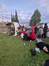 Aydın'da işçi servis minibüsü devrildi; 16 yaralı / Ek fotoğraflar
