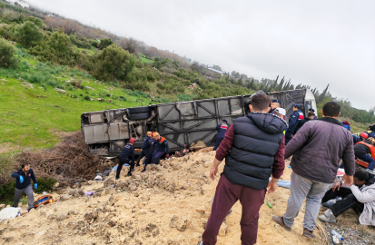 Antalya'da yolcu otobüsü devrildi; 9 ölü, 25 yaralı (6)