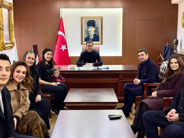 Reyting rekortmeni 'Uzak Şehir dizisinin oyuncularından Midyat Kaymakamına ziyaret