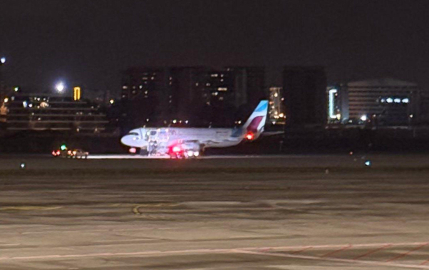 Dubai-Düsseldorf seferi yapan uçak, rahatsızlanan yolcu nedeniyle Antalya'ya indi