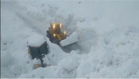 Beytüşşebap’ta çığ nedeniyle 3 köy yolu ulaşıma kapandı