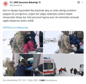 Kars'ta hasta çocuklar, paletli araçla sağlık ekiplerine ulaştırıldı