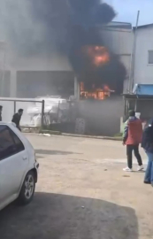 Dekoratif köpük üretimi yapılan atölyede yangın