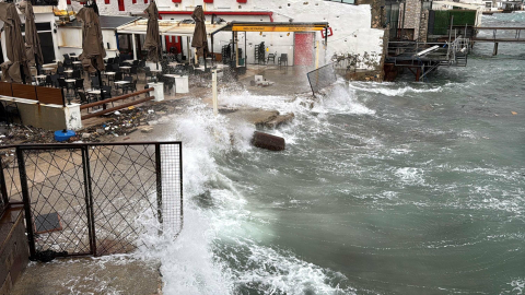 Bodrum’da feribot seferlerine fırtına engeli