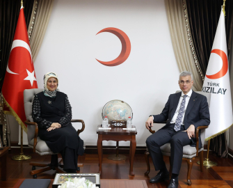 Bakan Memişoğlu, Türk Kızılay Genel Başkanı Yılmaz ile bir araya geldi