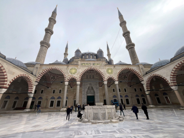 Selimiye Camisi restorasyonun ardından 4 yıl sonra ibadete açıldı, cemaatle ilk namaz kılındı