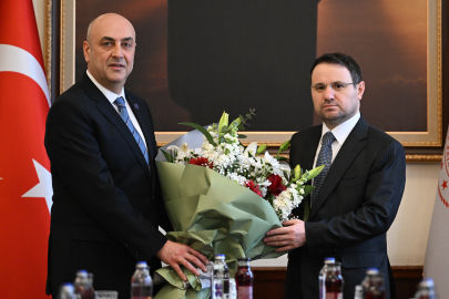 Bakan Gürlek: Barolarımızla düzenli istişare mekanizmaları kuracak, ortak sorunlara birlikte çözüm üreteceğiz