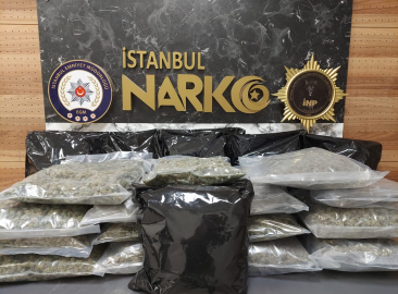 İstanbul- Zeytinburnu'nda düzenlenen operasyonda 22 kilo uyuşturucu ele geçirildi