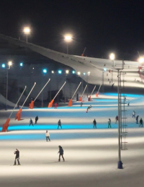Palandöken'de iftar sonrası rengarenk pistlerde kayak / Ek fotoğraflar