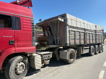 Denetim istasyonuna girmeyen çekicinin sürücüsüne 48 bin lira ceza