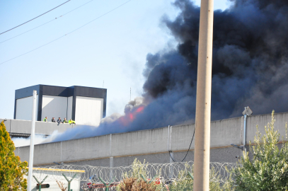 Manisa'da oyuncak fabrikasında yangın/Ek fotoğraflar