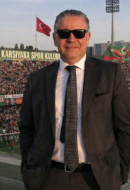 Karşıyaka'da divanda seçim günü