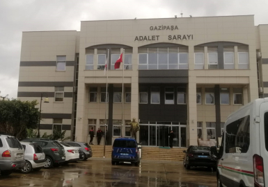 Yol kenarında cesedi bulunan kadının eşi gözaltında