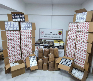 Sakarya'da jandarmadan kaçak tütün baskını: 4 gözaltı