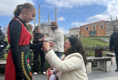 Edirne’de ‘Baba Marta’ etkinliği; bileklikler dağıtıldı