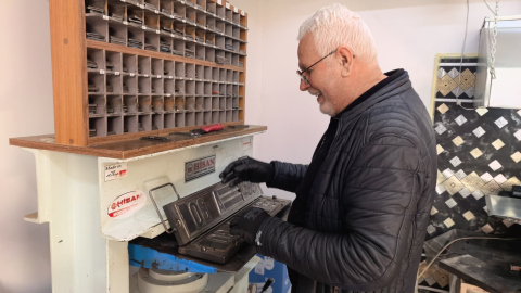 Atölyede ‘APP plaka’ mesaisi