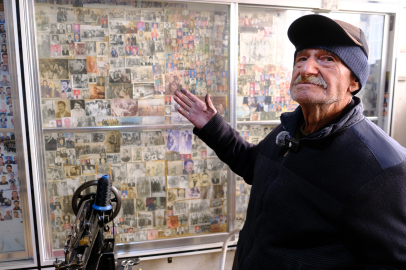 'Boyacı Hasgül' müşterilerden topladığı binlerce fotoğrafla ilçenin hafızası oldu