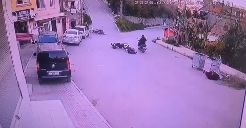 Motosikletler çarpıştı; 3 yaralı