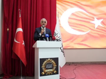 Bakan Ersoy: İstiklal Marşımız yön göstermektedir