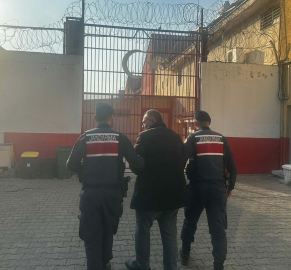 Annesini odunla başına vurup, öldürdü / Ek fotoğraf