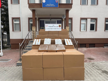 Kırşehir’de 4 milyon TL'lik kaçak makaron ele geçirildi