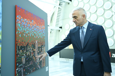 Bakan Ersoy, ‘Başkent Ankara’ sergisini ziyaret etti