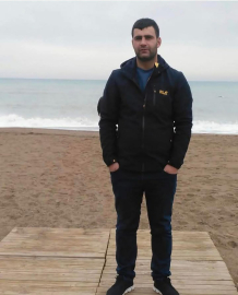 Çatıdan düşen buz sarkıtı nedeniyle hayatını kaybeden 2 çocuk babası, toprağa verildi